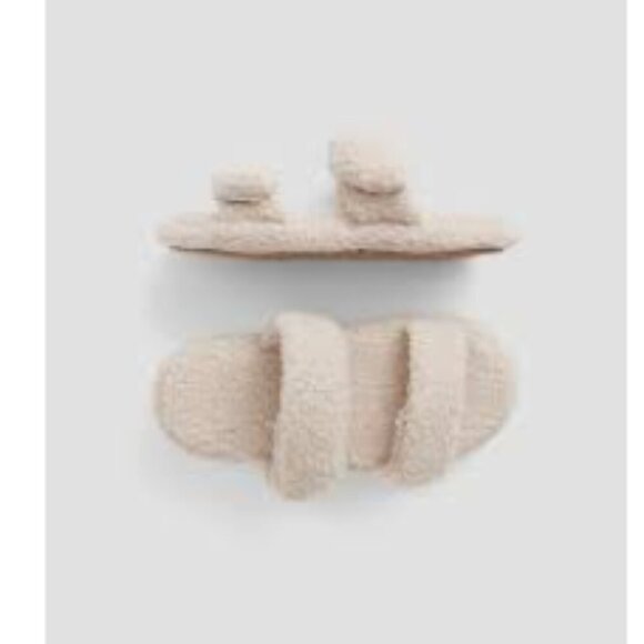 GAP Other - GAP Kids Sherpa Slippers - Size 10C/11C - ❄️